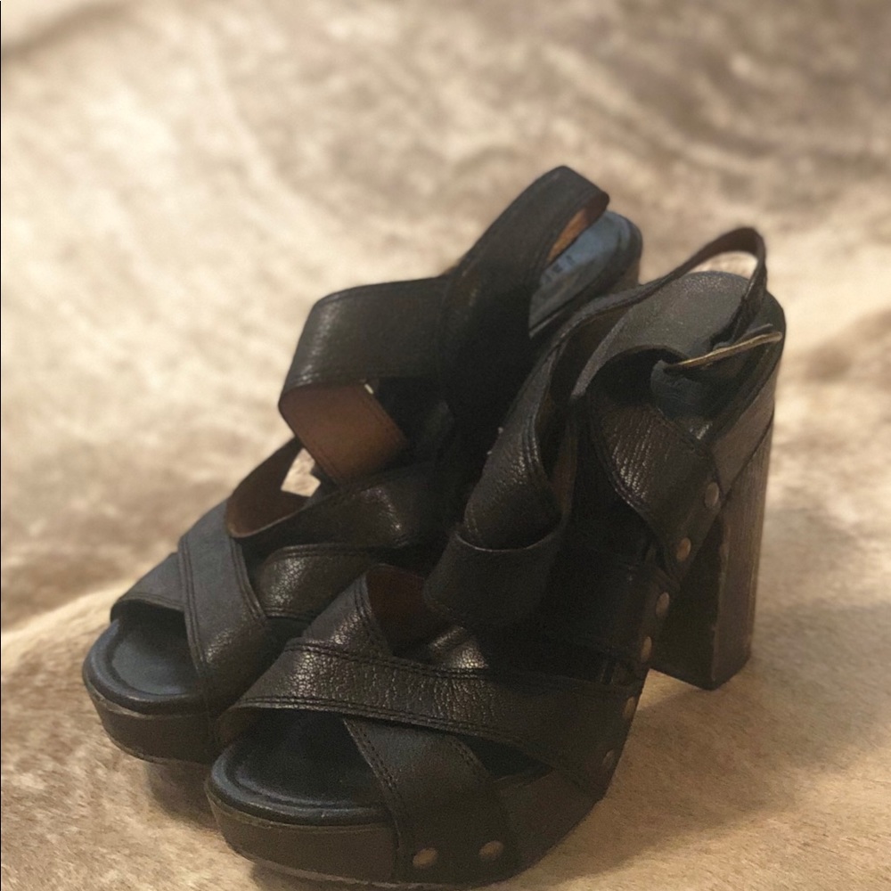 Gianni Bini leather Sandal
